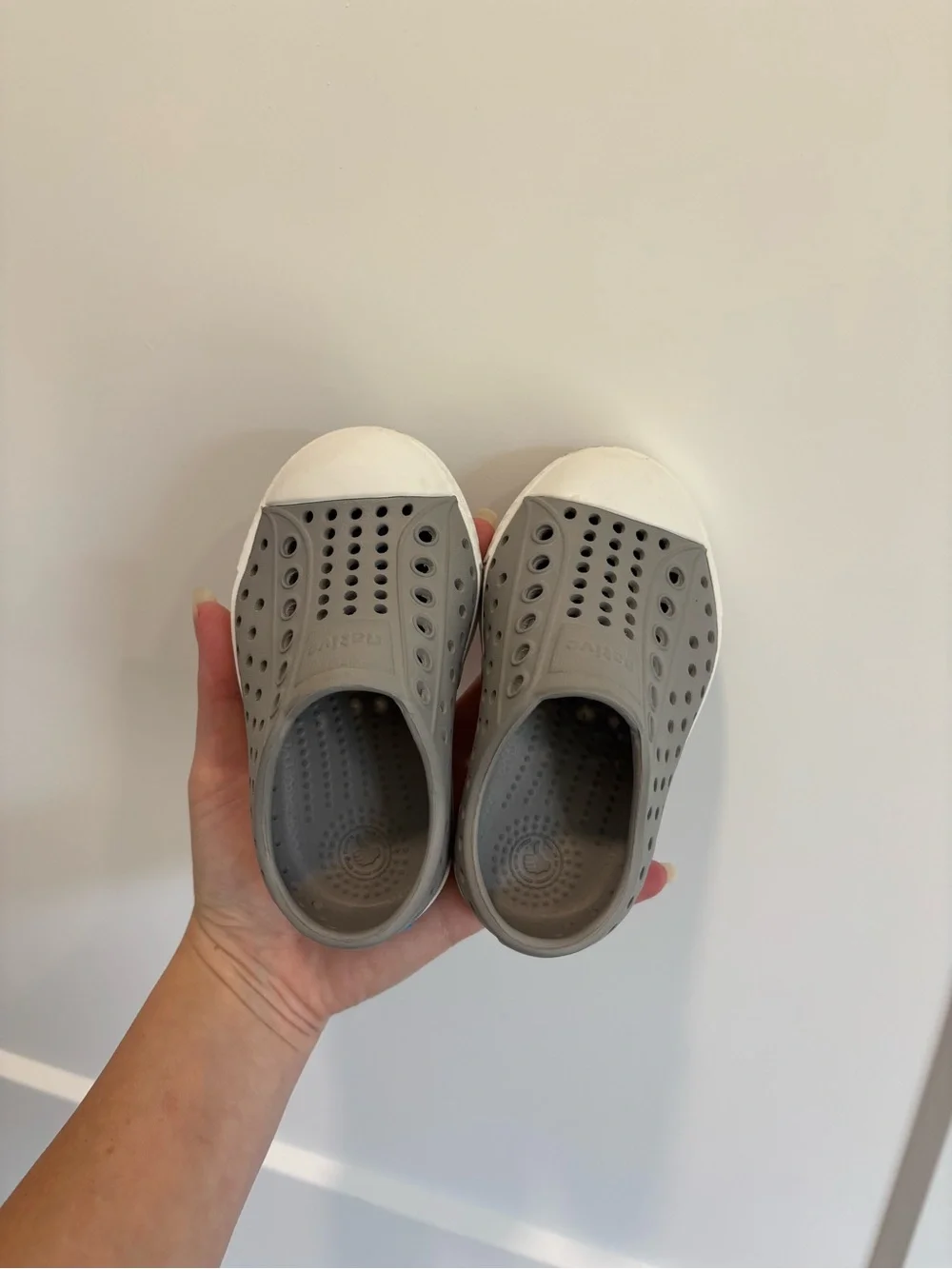 Native Jefferson Toddler Slip On  Grey Size C5